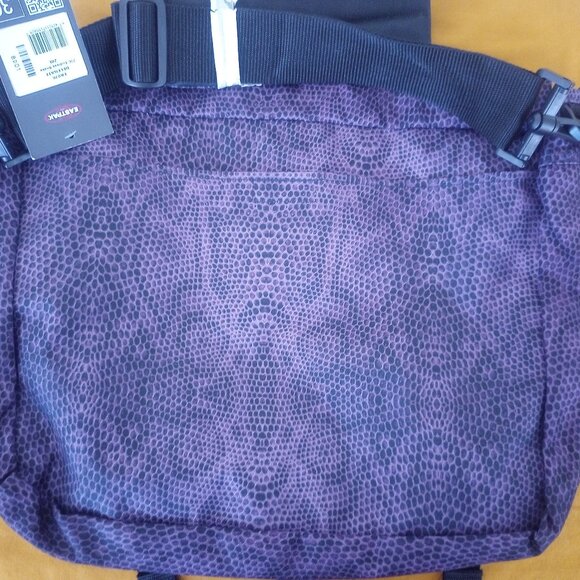 Eastpak-Delegate Ek076 purple and black snake skin pattern 20L shoulder bag -NWT - Picture 5 of 9